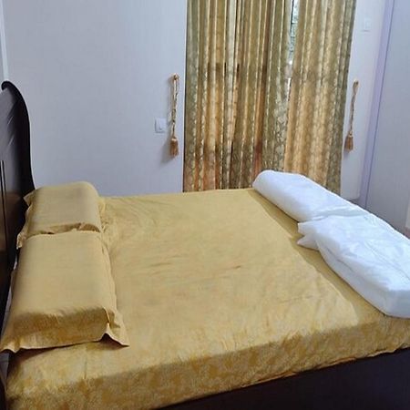 Silver Oaks Flat Sc Golf Links Road Kowdiar Thiruvananthapuram By Probity Ventures Exterior foto